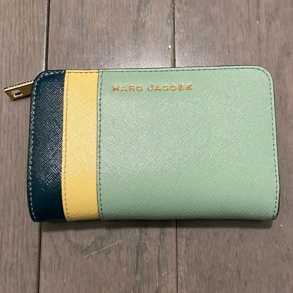 Marc Jacobs Handbags - Marc Jacobs Wallet